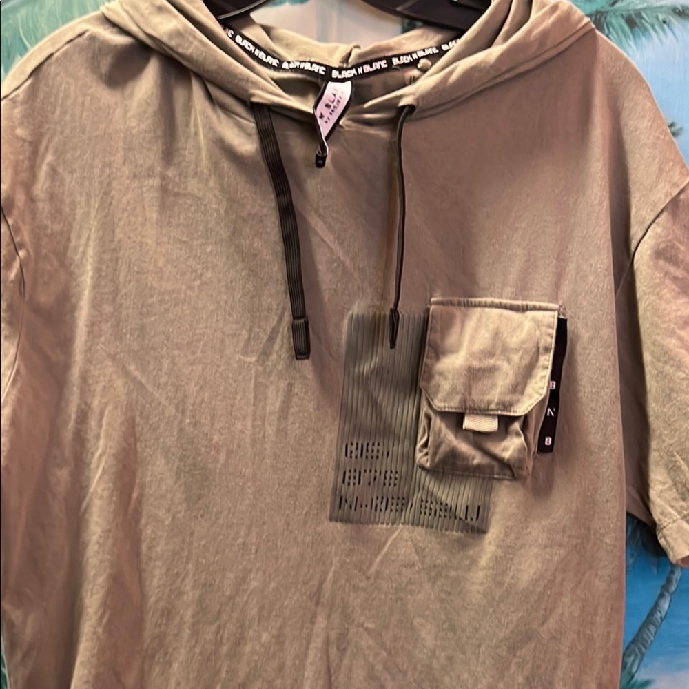 🖤Black N' Blanc T-shirt with chicken nugget pocket